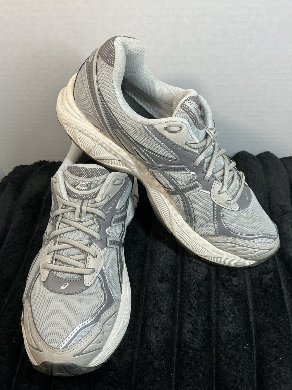 ASICS GT-2160 Men’s Size 8M Grey Silver Retro Running Shoes 1203A320 EUC